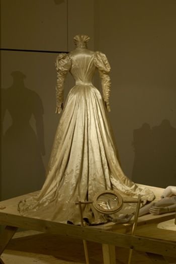 (1) Haute Couture & Fashion